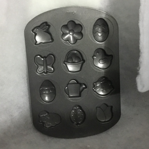 Wiltons baking mold for Easter. Baking mold, Wiltons cake pan, ladybug pan, - Picture 3 of 6